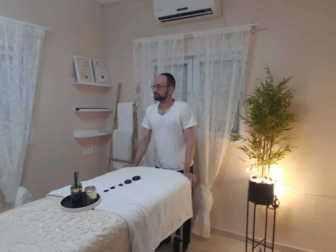 עיסוי רפואי - ישי מכבי